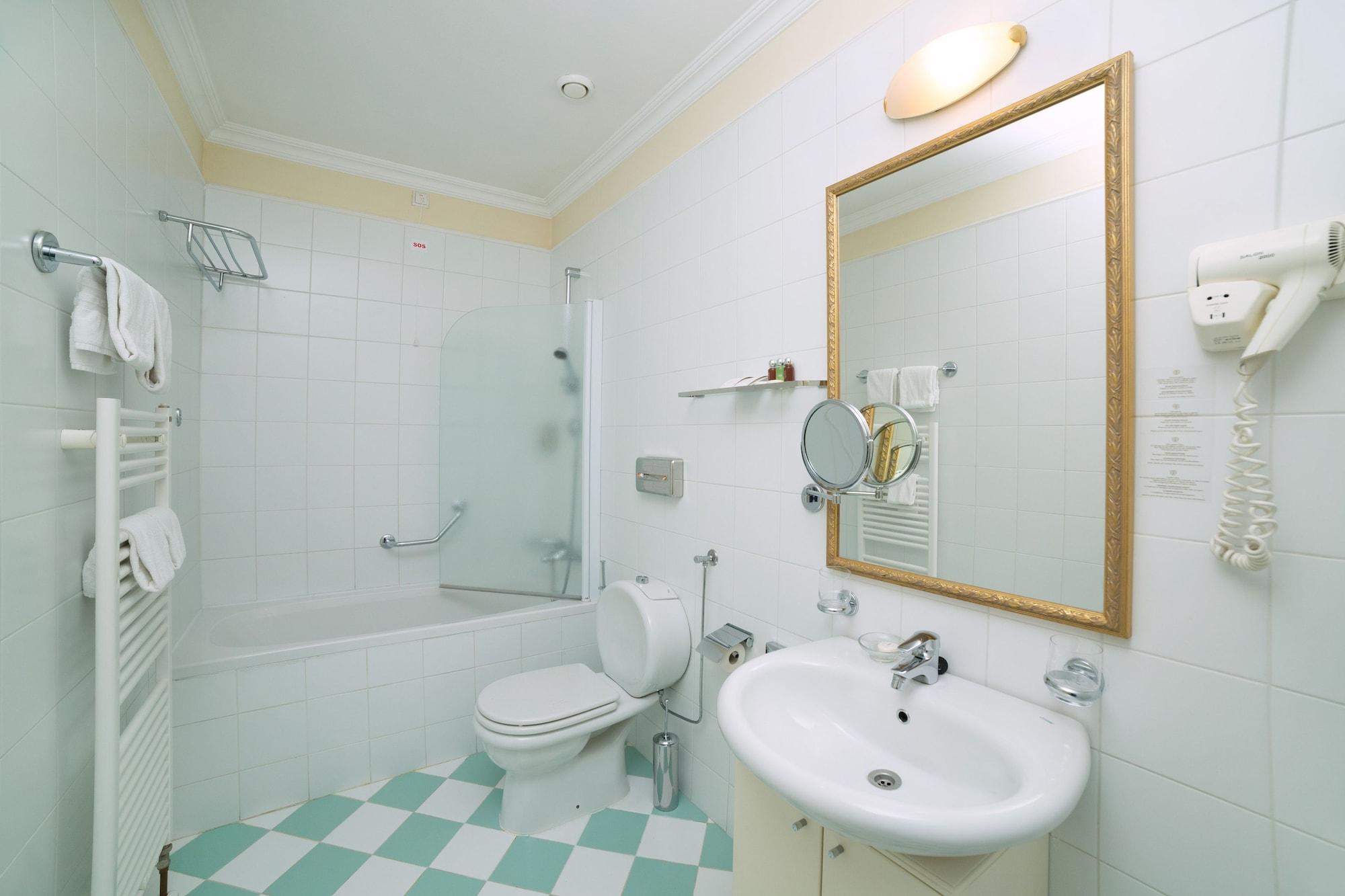 Continental 3* Abbazia