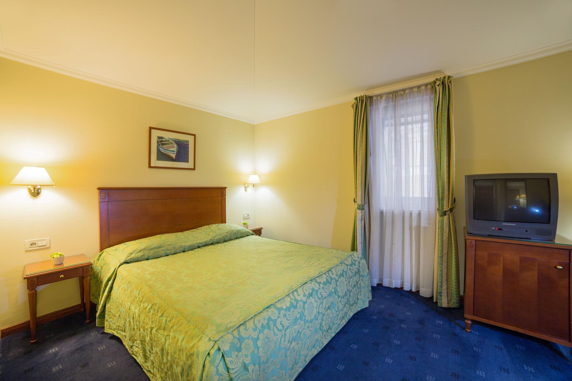 Continental Hotel